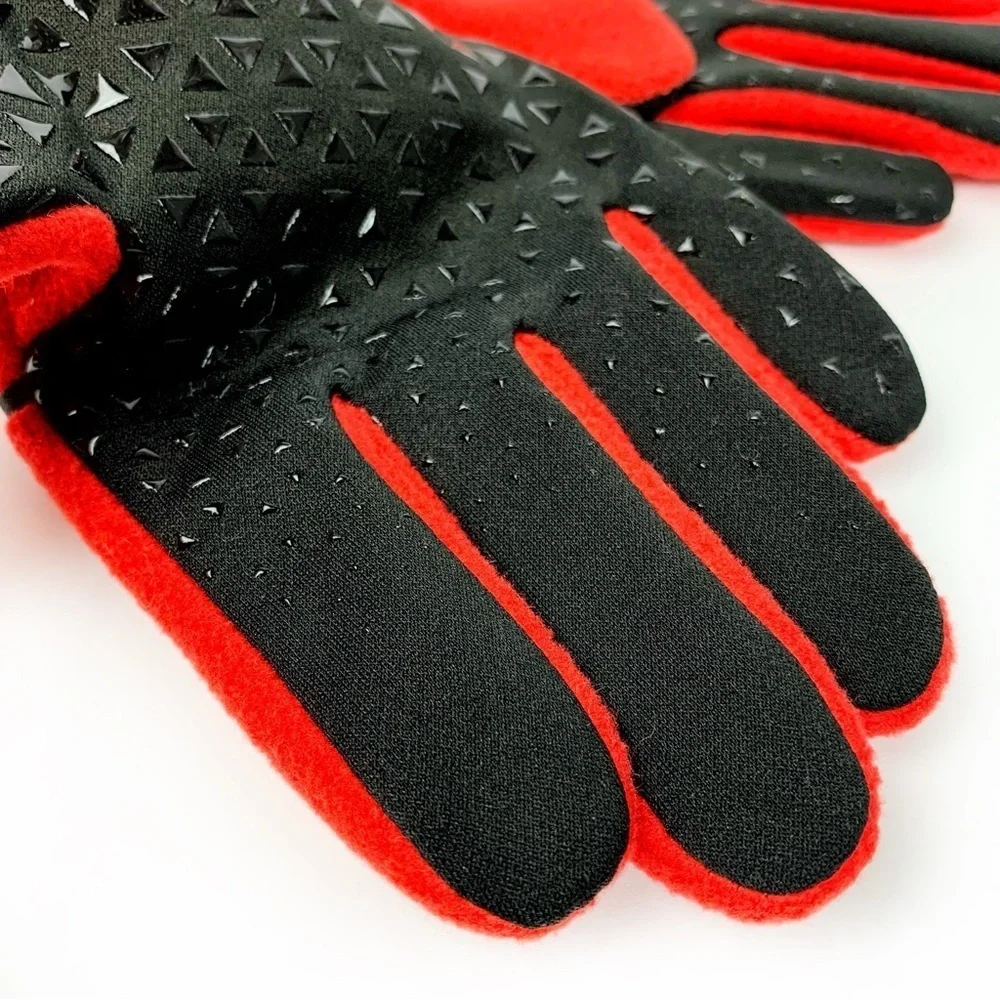 UR Wellness Red Touchscreen Gloves